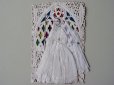 画像2: アンティーク ホーリーカード  ステンドグラス風透かし柄  コミュニオンドレスの少女 (2)