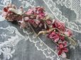 画像2: アンティーク  ピンクの花のコサージュ (2)