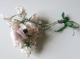 画像2: アンティーク 淡いピンクの薔薇のコサージュ (2)