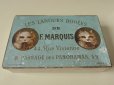画像2: 19世紀 アンティーク 子猫たちのラングドシャの紙箱 LES LANGUES DE F.MARQUIS 44, RUE VIVIENNE & PASSAGE DES PANORAMAS,59. (2)