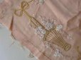 画像3: 1900年 アンティーク  花かごのリボン刺繍入り ドイリー-JOURNAL DES DEMOISELLES- (3)