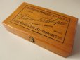 画像1: 19世紀末 アンティーク 指ぬきの木箱 DES EN NICKEL PUR 3 DOUZAINES ASSORTIES-FABRICATION FRANCAISE BETEE S.G.D.G.- (1)