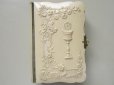 画像2: 1900年 アンティーク 聖杯＆花の聖書 小さなホーリーカード付き (2)