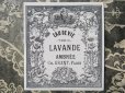画像1: アンティークパフュームラベル 薔薇のガーランド EAU DE VIE DE LAVANDE AMBREE -CH.GRANT PARIS- (1)