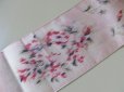 画像2: アンティーク 花模様 ピンクのぼかし織リボン 77cm (2)