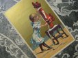 画像1: アンティーク クロモ 人形の採寸をする少女 LE CENTIMETRE -LEE CACHIN- (1)