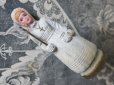 画像1: アンティーク コミュニオンドレスの少女 石膏製の人形 (1)