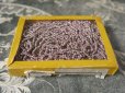 画像1: アンティーク ボンマルシェ 薄紫 メタル製ビーズ入り(33g) 硝子の蓋の紙箱 -AU BON MARCHE- (1)