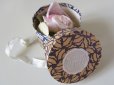 画像1: アンティーク 薔薇のコサージュ入り 砂糖菓子の紙箱 AU PALAIS DES FRIANDISES (1)