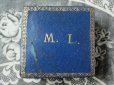 画像2: アンティーク モノグラム『M.L.』入り ブルーのジュエリーボックス  (2)