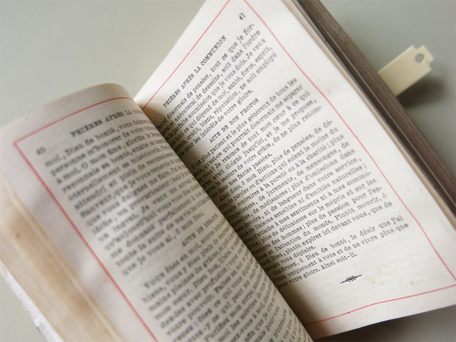 1889年 アンティーク クロス＆葡萄の木＆麦の穂 聖書 ミサ典書 セルロイド製